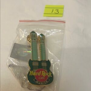 Hard Rock Cafe Munich Guitar Pin - Green